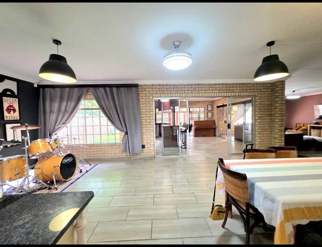 3 BEDROOM HOUSE FOR SALE IN THREE RIVERS PROPER
